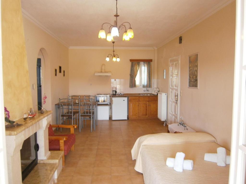 Athineos Apartments Коммено Номер фото