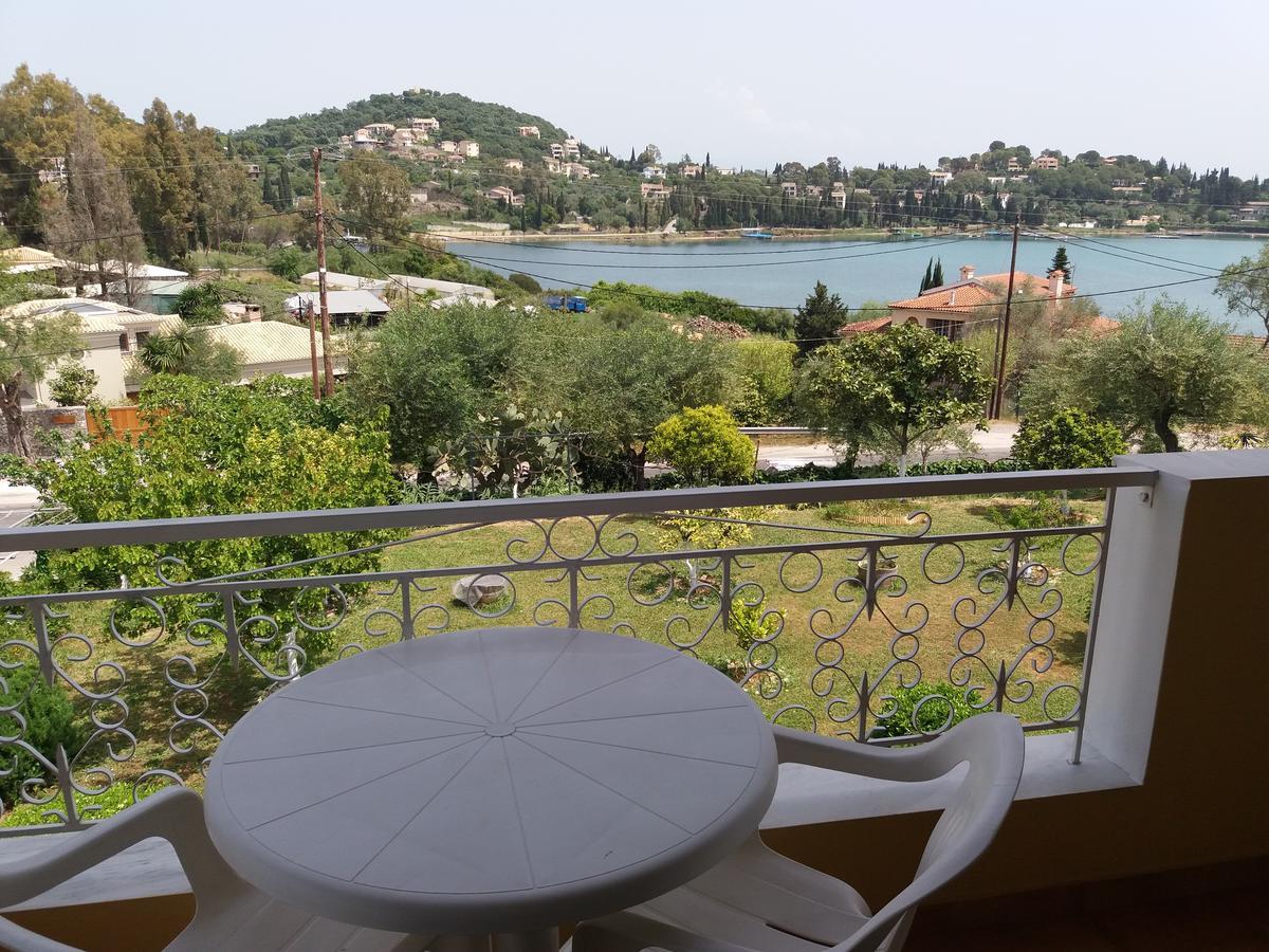 Athineos Apartments Коммено Экстерьер фото