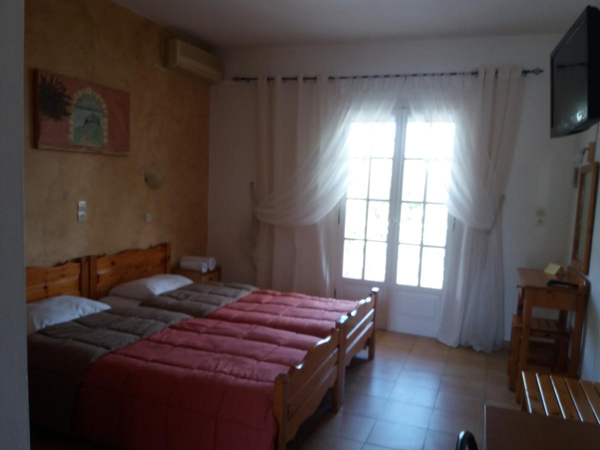 Athineos Apartments Коммено Экстерьер фото